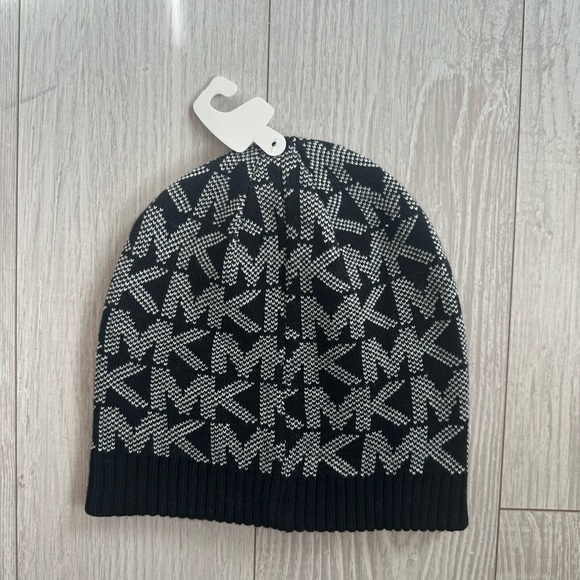 Michael Kors black beanie - Picture 2 of 2